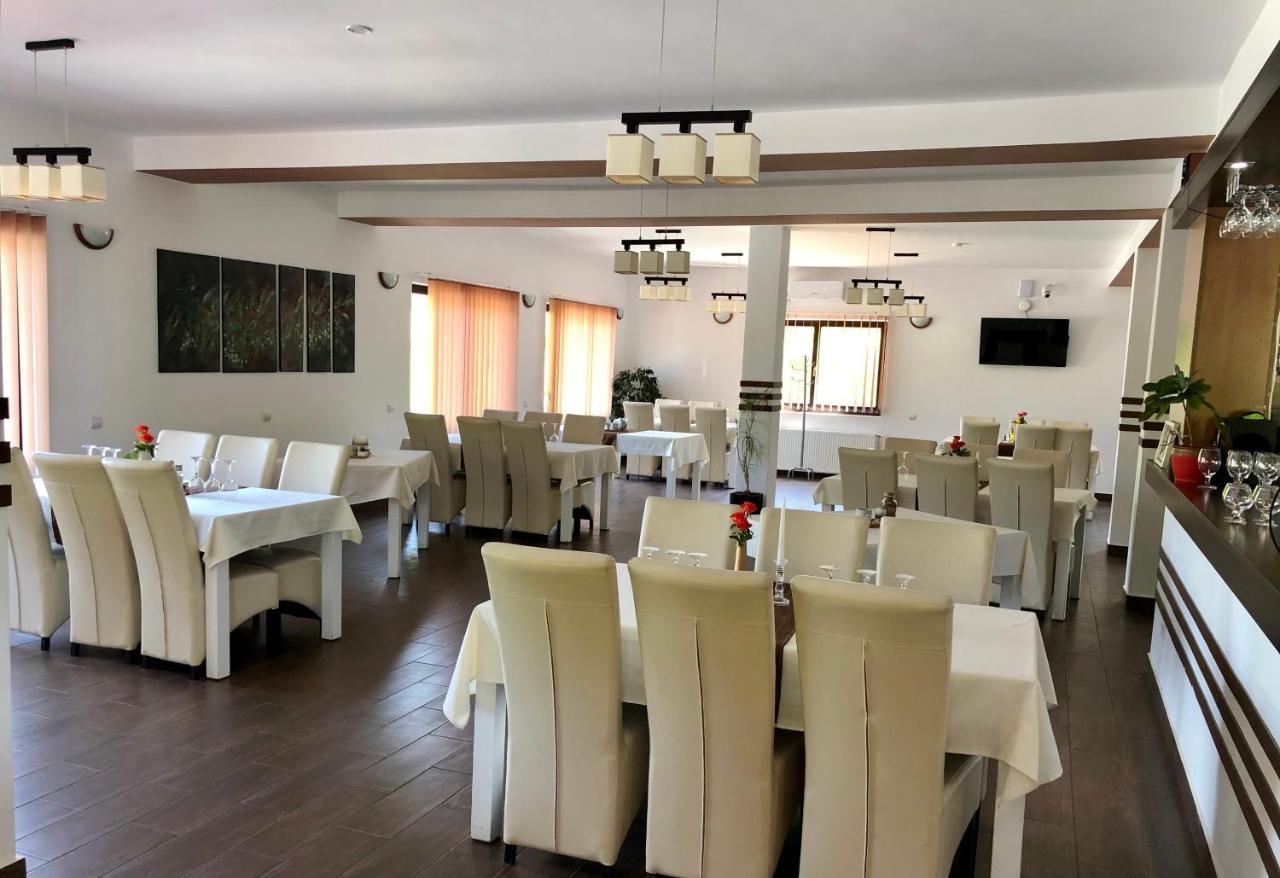 Aranykakas Etterem Es Panzio Bed & Breakfast Sindominic Luaran gambar