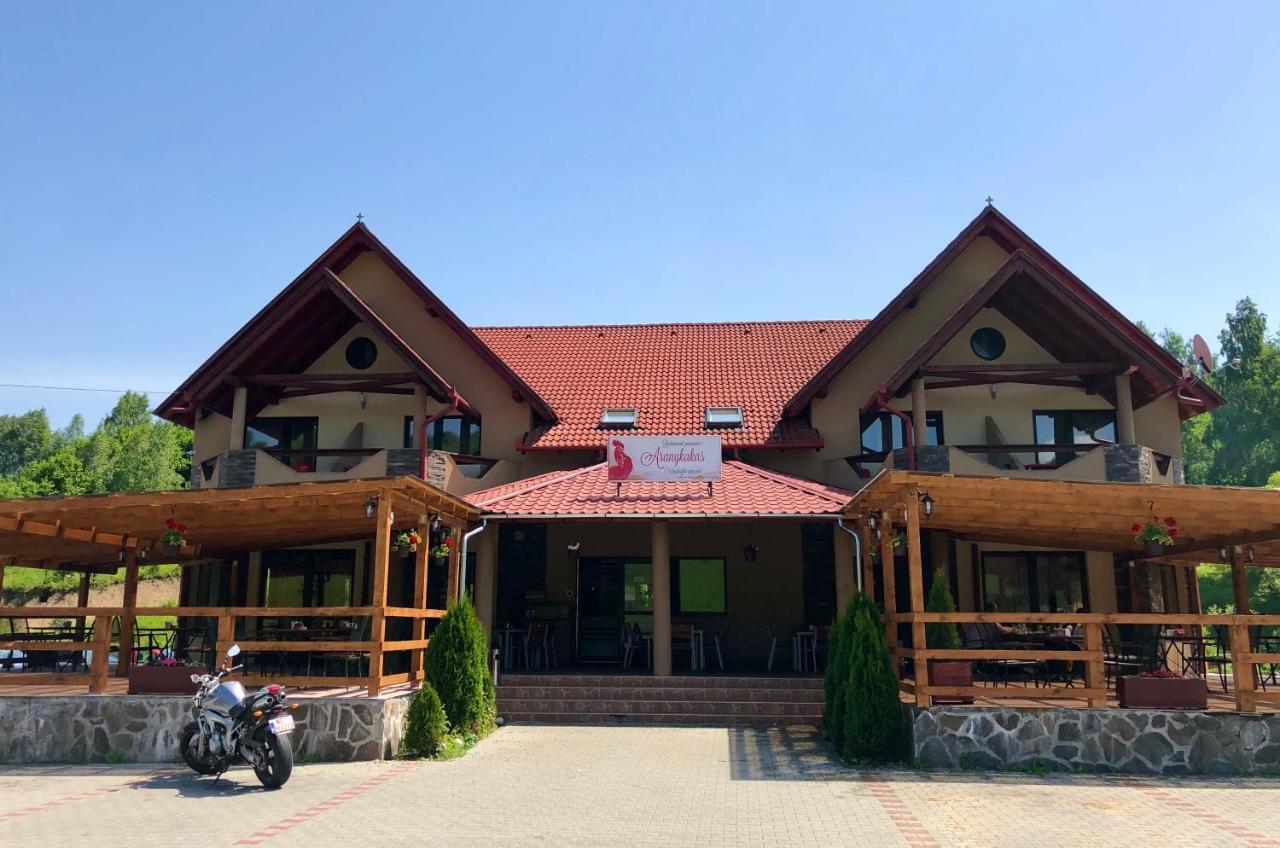 Aranykakas Etterem Es Panzio Bed & Breakfast Sindominic Luaran gambar