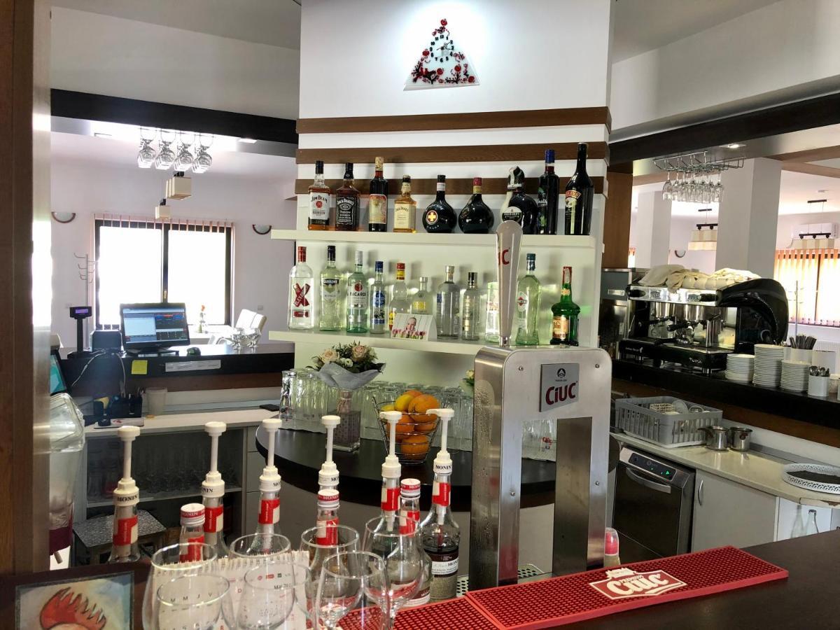 Aranykakas Etterem Es Panzio Bed & Breakfast Sindominic Luaran gambar